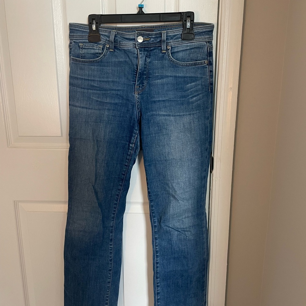 Women's Straight Blue Jeans